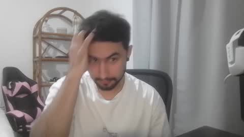 Snapshot of thaiguy666 chatting on October 2025 11:41:02 AM ThaiGuy online show from October 2025 11:41:02 AM