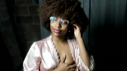 Snapshot of thaimy_ chatting on June 2026 02:14:02 AM thaimy_ online show from June 2026 02:14:02 AM