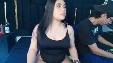 T H A I S  online show from November 2025 04:07:02 PM