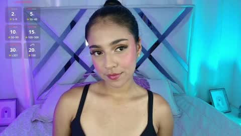 Snapshot of thalia_gomez__ chatting on May 2026 08:17:01 PM thalia online show from May 2026 08:17:01 PM