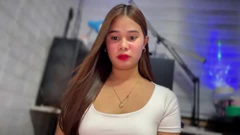 Ms. Thalia online show from December 2024 11:47:01 AM