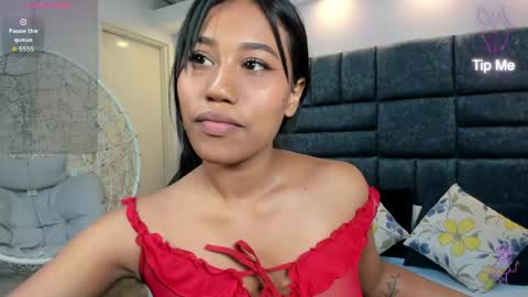 Snapshot of thalia_nichols chatting on May 2026 08:25:02 PM Thalia Nichols online show from May 2026 08:25:02 PM