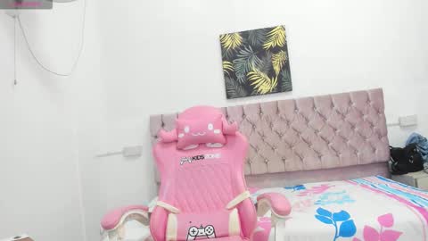 Snapshot of thalia_ssmith chatting on March 2026 09:30:02 PM thalia online show from March 2026 09:30:02 PM