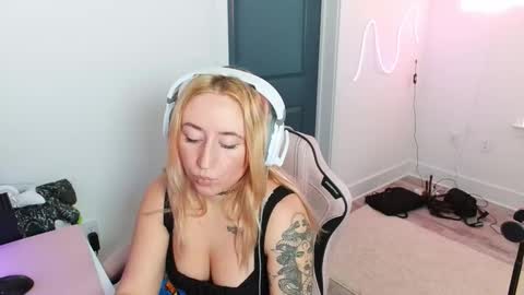 Snapshot of thaliacollinsss chatting on February 2026 04:47:02 PM thaliacollinsss online show from February 2026 04:47:02 PM