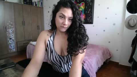 Snapshot of thaliacooper chatting on April 2026 07:11:02 PM online show from April 2026 07:11:02 PM
