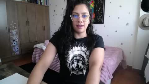 Snapshot of thaliacooper chatting on June 2026 05:33:02 PM online show from June 2026 05:33:02 PM