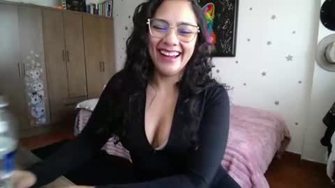Snapshot of thaliacooper chatting on July 2026 05:55:01 PM online show from July 2026 05:55:01 PM
