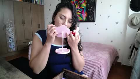 Snapshot of thaliacooper chatting on July 2026 05:01:02 PM online show from July 2026 05:01:02 PM