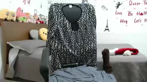 thania      sometimes in the company of Alan and Maria online show from December 2024 08:27:02 PM