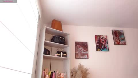   online show from February 2025 03:15:02 PM