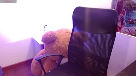   online show from February 2025 03:43:01 PM