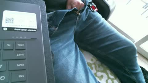 Snapshot of thameslee chatting on January 2025 12:27:01 AM Thames online show from January 2025 12:27:01 AM