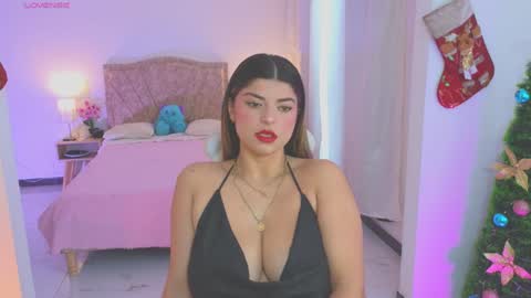 Snapshot of thamy_stark chatting on December 2024 03:43:02 PM Thamara online show from December 2024 03:43:02 PM