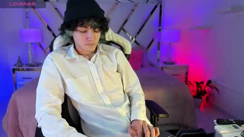 thanier_18 online show from March 2026 07:17:01 PM