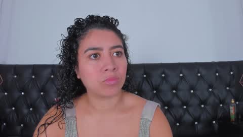 thara webstter online show from December 2024 11:44:02 AM