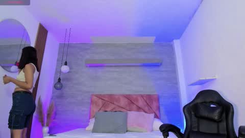 Thara Rouse online show from November 2025 12:26:01 PM