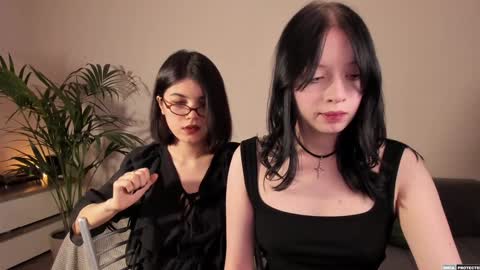 EllaLyn online show from December 2024 08:51:01 PM