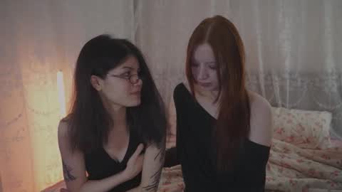 EllaLyn online show from December 2025 12:28:02 AM