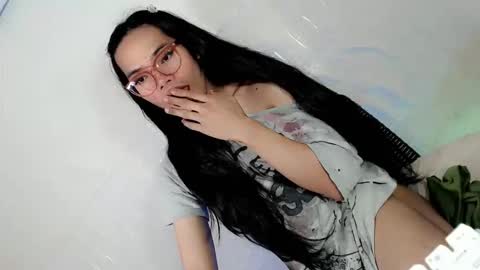 the_horny_bella online show from April 2026 05:40:02 PM