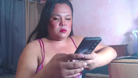 Snapshot of the_ladyboy_nextdoor69 chatting on May 2026 03:40:01 PM the_ladyboy_nextdoor69 online show from May 2026 03:40:01 PM