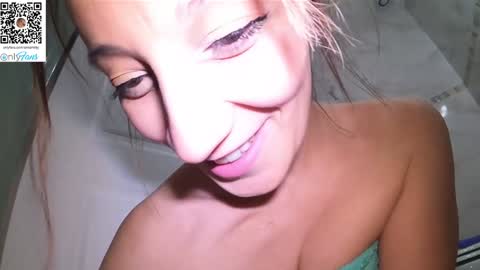 Anna online show from September 2025 09:14:02 PM