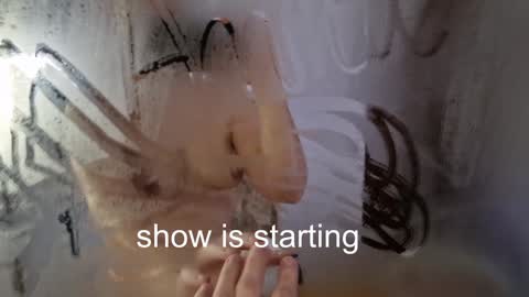 Anna online show from November 2025 09:29:02 PM