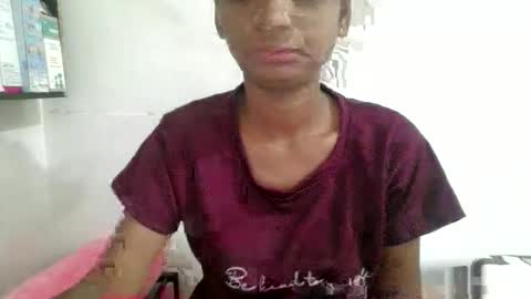 Snapshot of the_right_girl chatting on November 2025 04:10:02 AM Suzan Sexy online show from November 2025 04:10:02 AM