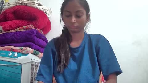 Snapshot of the_right_girl chatting on November 2025 04:33:02 AM Suzan Sexy online show from November 2025 04:33:02 AM