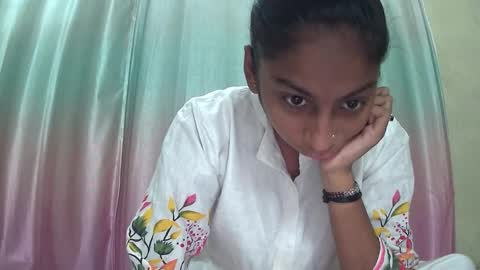 Snapshot of the_right_girl chatting on December 2025 04:51:01 AM Suzan Sexy online show from December 2025 04:51:01 AM