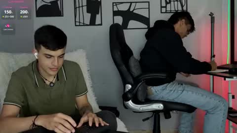 Snapshot of the_suite_boys chatting on March 2026 11:03:01 AM Damian and Nico online show from March 2026 11:03:01 AM