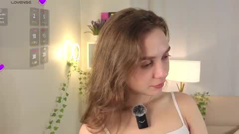 Snapshot of the_truewoman_show chatting on June 2026 03:15:02 AM My name is Cynthia and Im very happy to see you in my sweet room online show from June 2026 03:15:02 AM