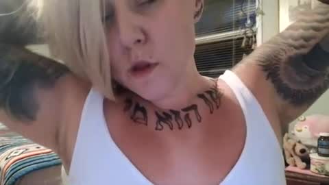 Snapshot of theauroramae chatting on August 2026 04:22:01 AM theauroramae - online show from August 2026 04:22:01 AM
