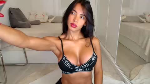 valeria online show from October 2025 02:34:01 AM