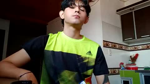 Snapshot of thebluesky_18 chatting on October 2025 04:38:01 PM thebluesky_18 online show from October 2025 04:38:01 PM