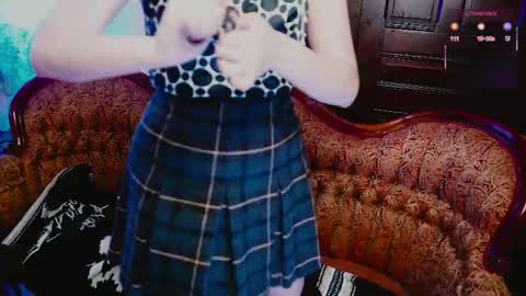 Joan online show from April 2026 09:50:02 PM