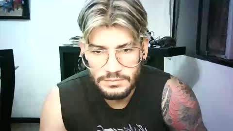Snapshot of thedragonboyxxx chatting on March 2026 04:34:02 AM thedragonboyxxx online show from March 2026 04:34:02 AM