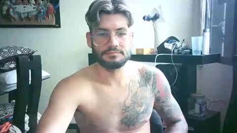 Snapshot of thedragonboyxxx chatting on April 2026 06:53:02 PM thedragonboyxxx online show from April 2026 06:53:02 PM