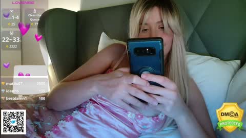 Snapshot of theellenshow chatting on January 2025 05:40:01 PM Ellen online show from January 2025 05:40:01 PM