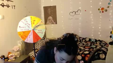 Snapshot of thefarmergirl chatting on October 2025 06:45:01 AM TheFarmergirl online show from October 2025 06:45:01 AM