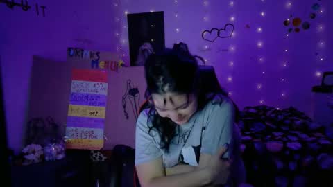 Snapshot of thefarmergirl chatting on October 2025 06:12:01 PM TheFarmergirl online show from October 2025 06:12:01 PM