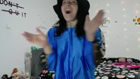 Snapshot of thefarmergirl chatting on October 2025 05:25:01 PM TheFarmergirl online show from October 2025 05:25:01 PM