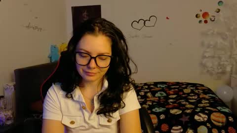 Snapshot of thefarmergirl chatting on November 2025 04:46:01 AM TheFarmergirl online show from November 2025 04:46:01 AM