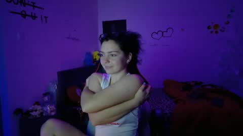 Snapshot of thefarmergirl chatting on November 2025 05:46:02 PM TheFarmergirl online show from November 2025 05:46:02 PM