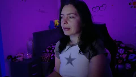 Snapshot of thefarmergirl chatting on November 2025 05:17:02 AM TheFarmergirl online show from November 2025 05:17:02 AM