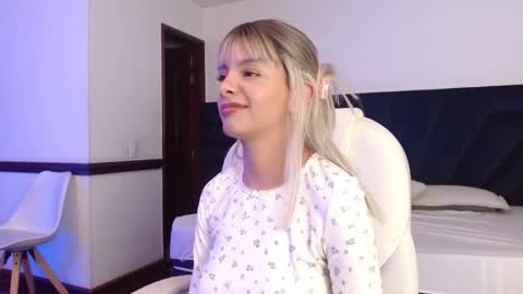 Peyton online show from April 2026 03:22:01 AM