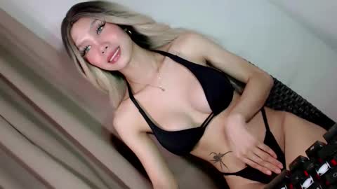 Snapshot of thehornygirl_laisa chatting on October 2025 05:27:02 AM laisa online show from October 2025 05:27:02 AM