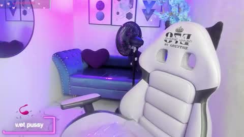 Theia  online show from October 2025 12:33:01 PM