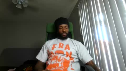 Snapshot of theinceptioncouple444 chatting on April 2026 12:52:01 AM IXMCOUPLE444 online show from April 2026 12:52:01 AM