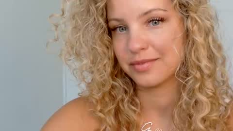 Snapshot of theislandgirl chatting on June 2026 09:16:02 PM Lily Marie online show from June 2026 09:16:02 PM