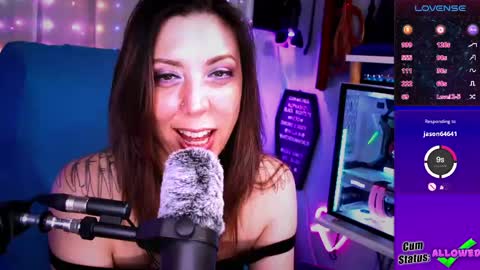 Snapshot of thekittengirlnix chatting on April 2026 07:19:01 PM Nix online show from April 2026 07:19:01 PM
